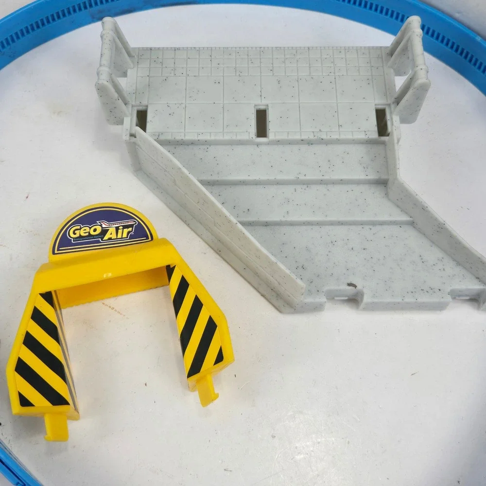 Fisher-Price GeoTrax GeoAir High Flyin Airport N0142 Track Tower Lot NO RC/PLANE
